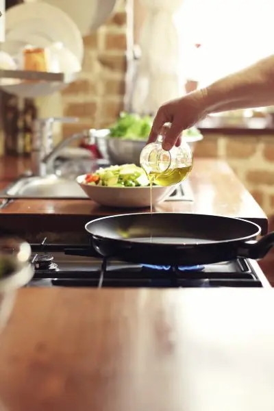 Para qué sirve el aceite de oliva en la cocina